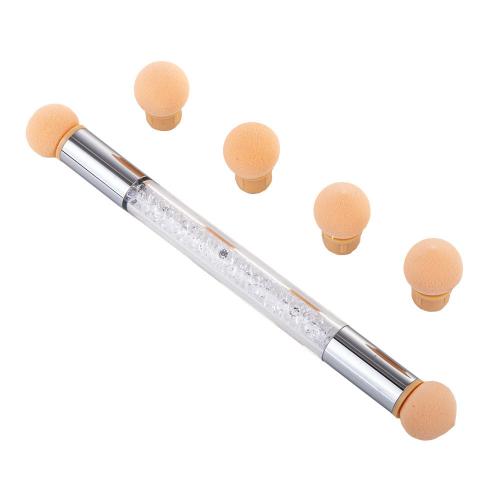 sponge-brush-pedzelek-do-aeropuffingu-bialy-e24.jpg  Dwustronny pędzel gąbka do ombre i nail art z cyrkoniami biały